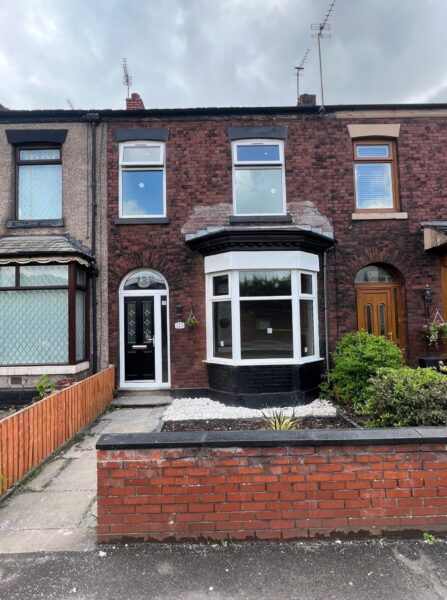 125 Manchester Road, Heywood, OL10 2HH