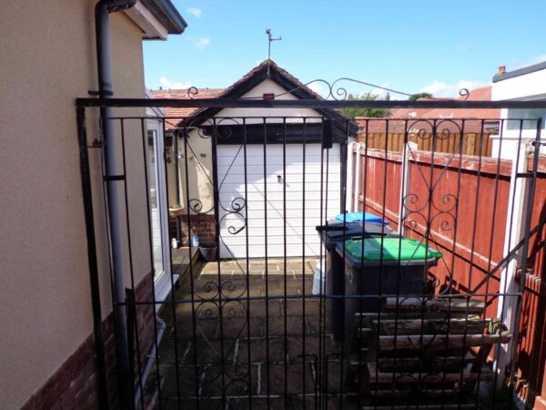 Shirley Crescent, Bispham, Blackpool, FY2 0AA