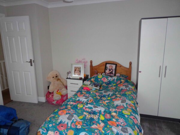 Castledine Grove, Longton, Stoke On Trent, ST3 1TY