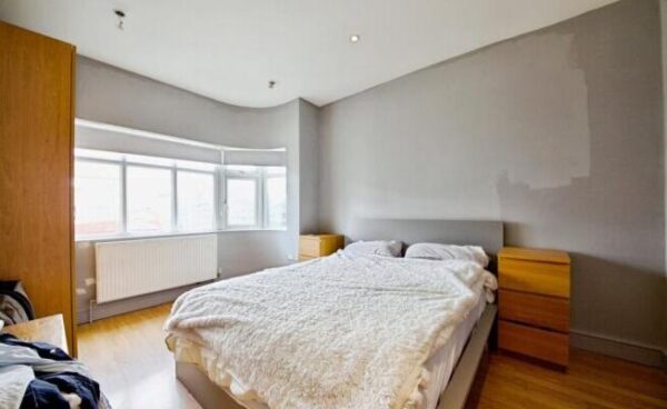 Parkfields Avenue, London, NW9 7PH