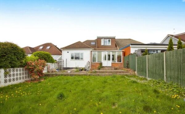 Parkfields Avenue, London, NW9 7PH
