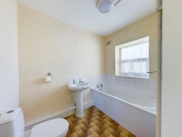 England Avenue, Bispham, Blackpool FY2 9JG