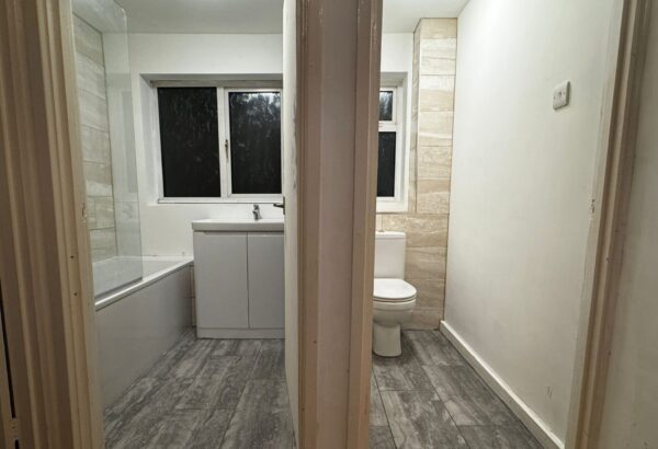 Valley Drive, Wrenthorpe, Wakefield WF2 0HZ