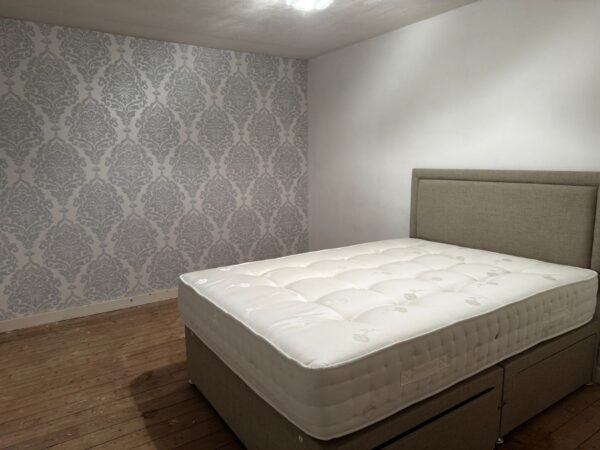 Valley Drive, Wrenthorpe, Wakefield WF2 0HZ