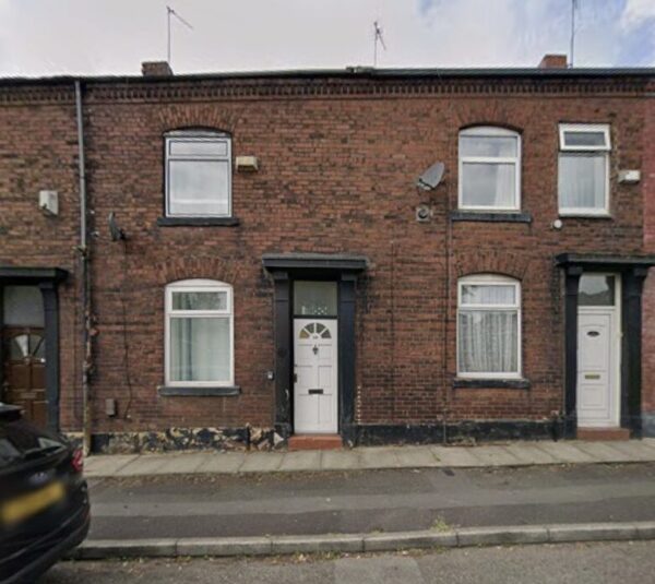 Wyndale Road, Oldham OL8 3DB