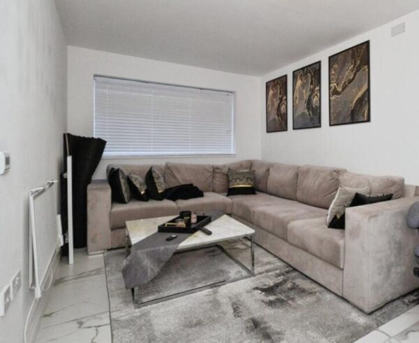 Manor Farm Road, Birmingham, B11 2HX