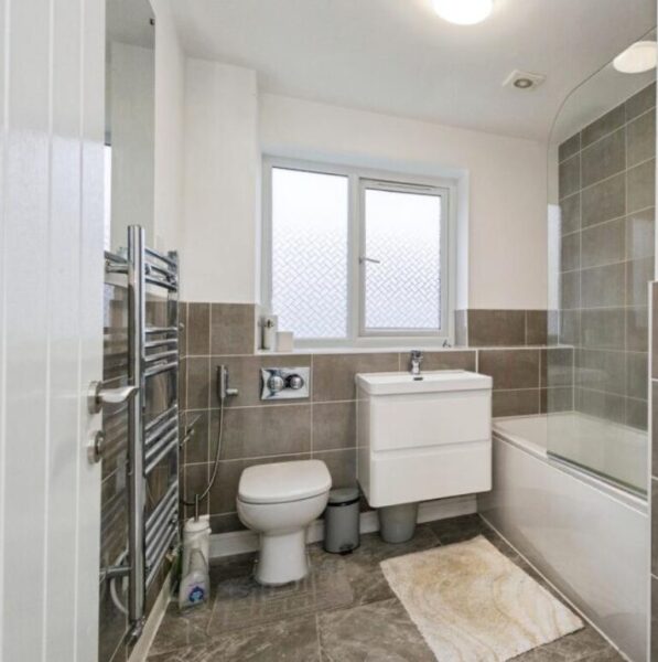 Manor Farm Road, Birmingham, B11 2HX