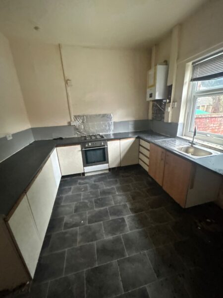 Wyndale Road, Oldham OL8 3DB