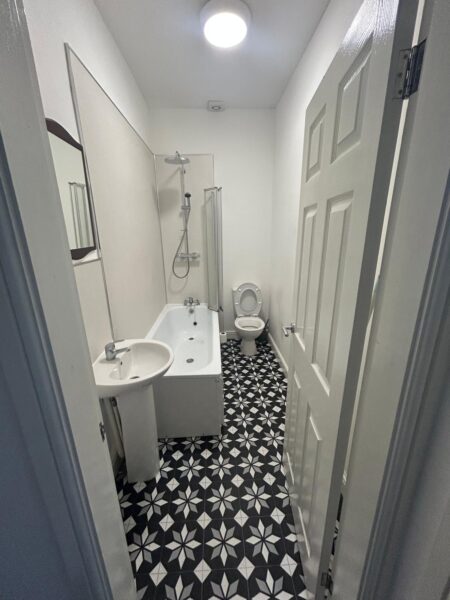 Market Street, Shaw, OL2 8NH