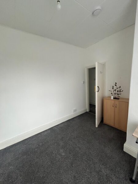 Market Street, Shaw, OL2 8NH