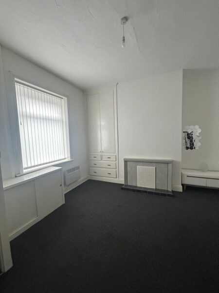 Market Street, Shaw, OL2 8NH