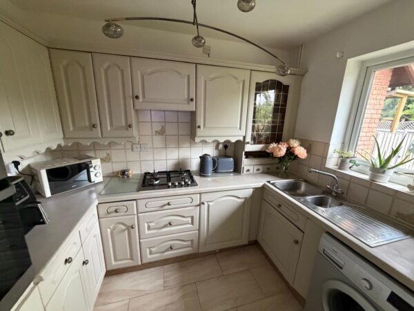 Beechurst Gardens, Albrighton, Wolverhampton, WV7 3LT
