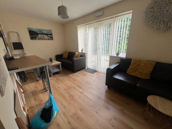 Rotherham Road, Great Houghton, Barnsley, S72 0DG