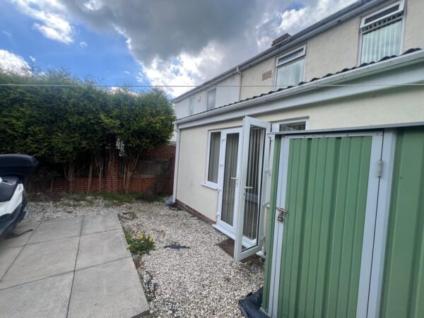 Rotherham Road, Great Houghton, Barnsley, S72 0DG