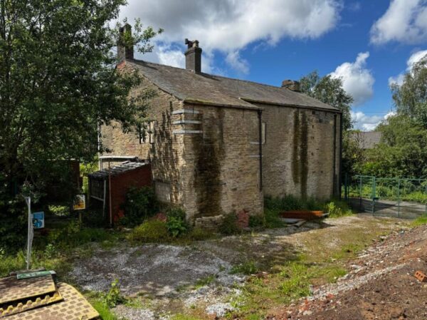 Farmhouse and Barn, Silver Hill Farm, Rochdale, OL16 4PT