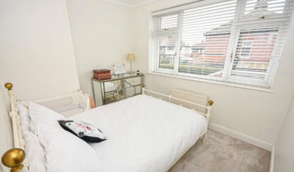 Half Acre Road, Bamford, Rochdale, OL11 4DF