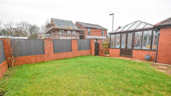 Half Acre Road, Bamford, Rochdale, OL11 4DF