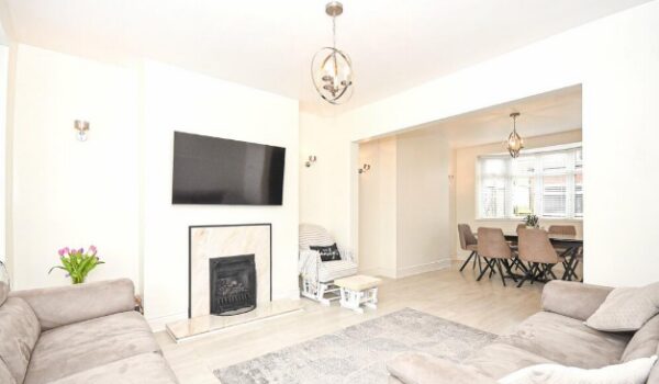 Half Acre Road, Bamford, Rochdale, OL11 4DF