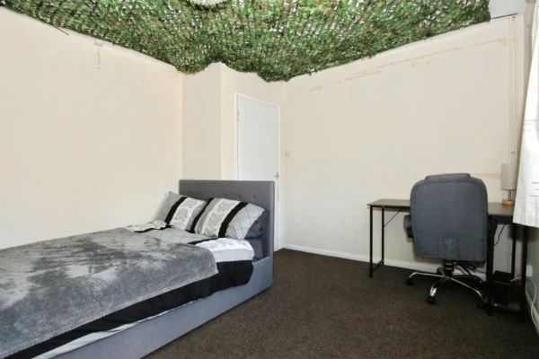 Cherrytree Grove, Dogsthorpe, Peterborough PE1 4NX