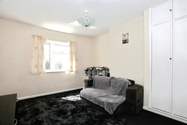 Cherrytree Grove, Dogsthorpe, Peterborough PE1 4NX