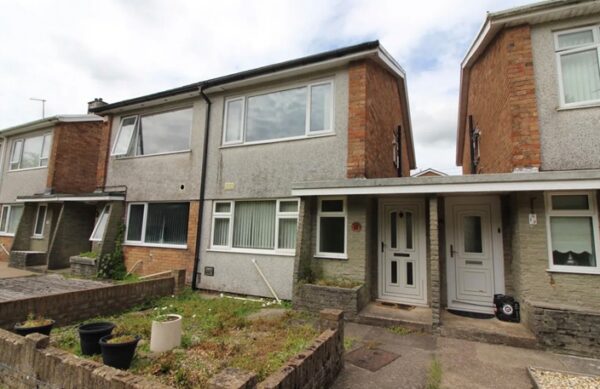 Woodfield Crescent, Blackwood, NP12 0BX